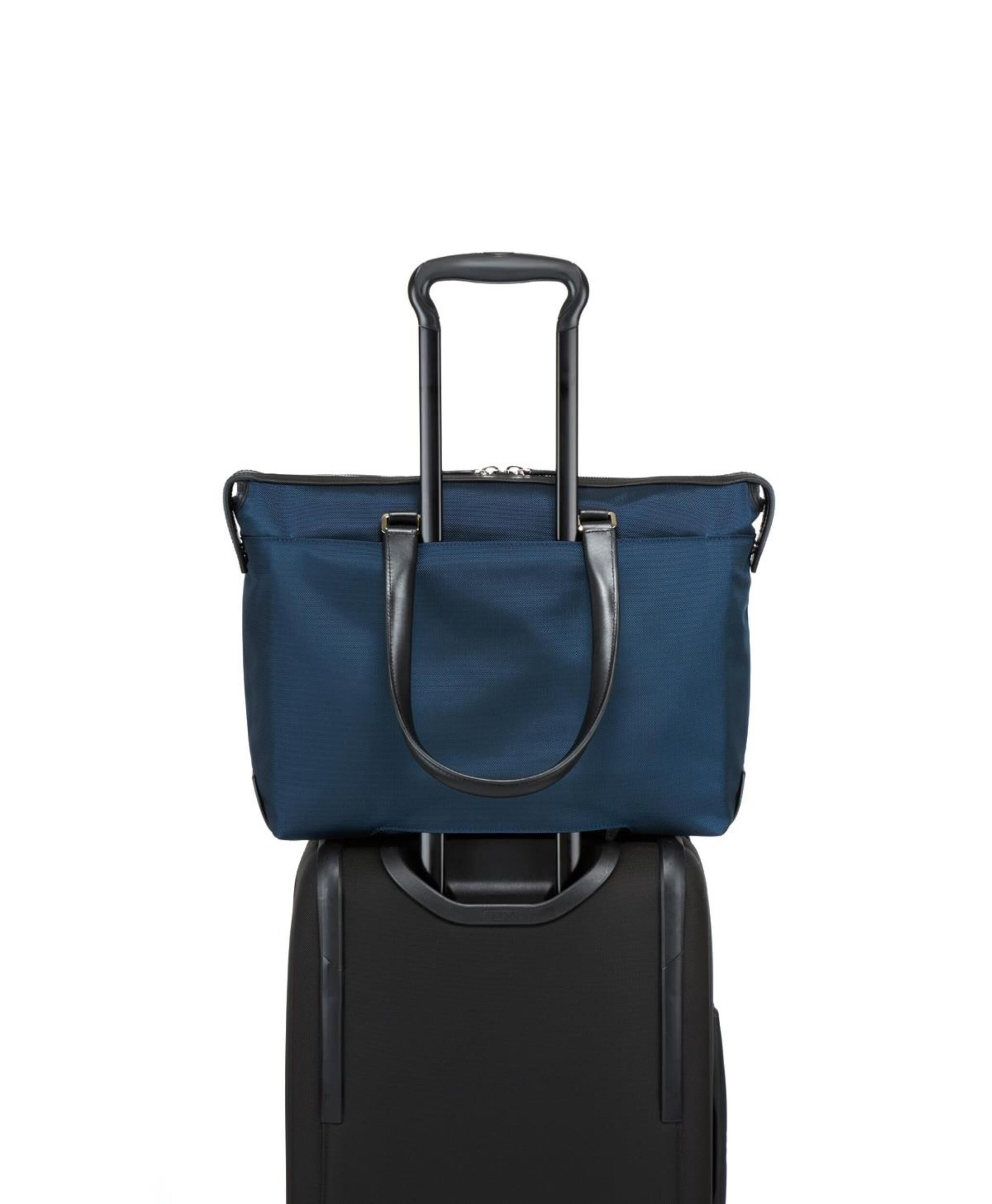 TUMI Jarvis イースト ウエスト トート日本限定発売