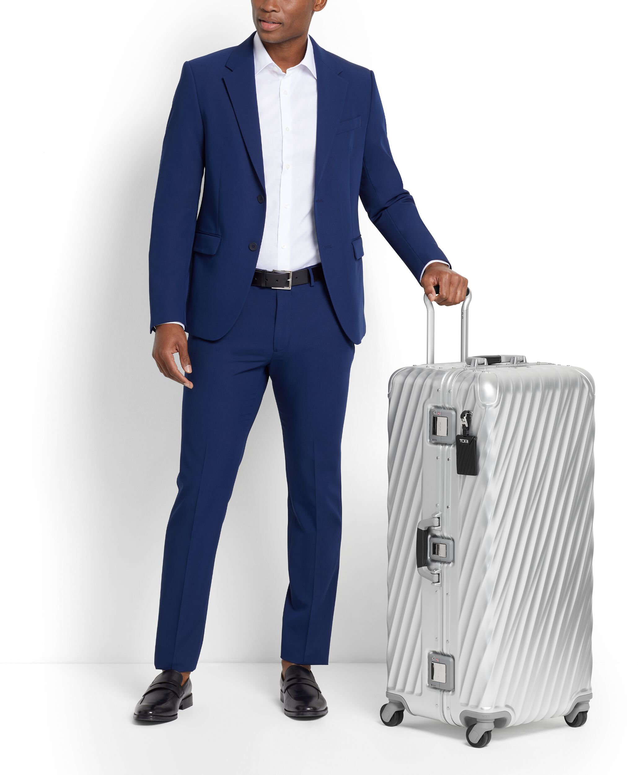 19 DEGREE ALUMINUM ローリング・トランク シルバー｜TUMI