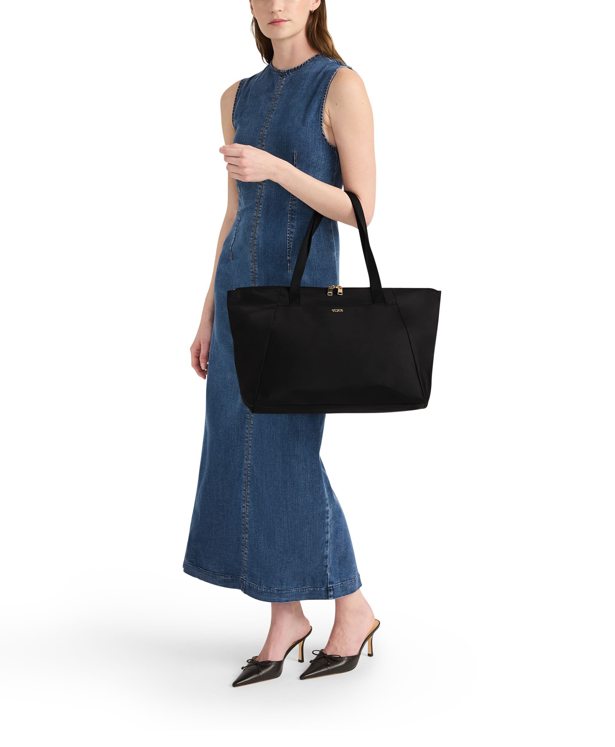 【未使用級✨】 TUMI VOYAGEUR ビジネス・トート　ナイロン　ブラウン tumi トートバッグ A4可 ナイロン レザー オレンジ ブラウン ロゴ金具