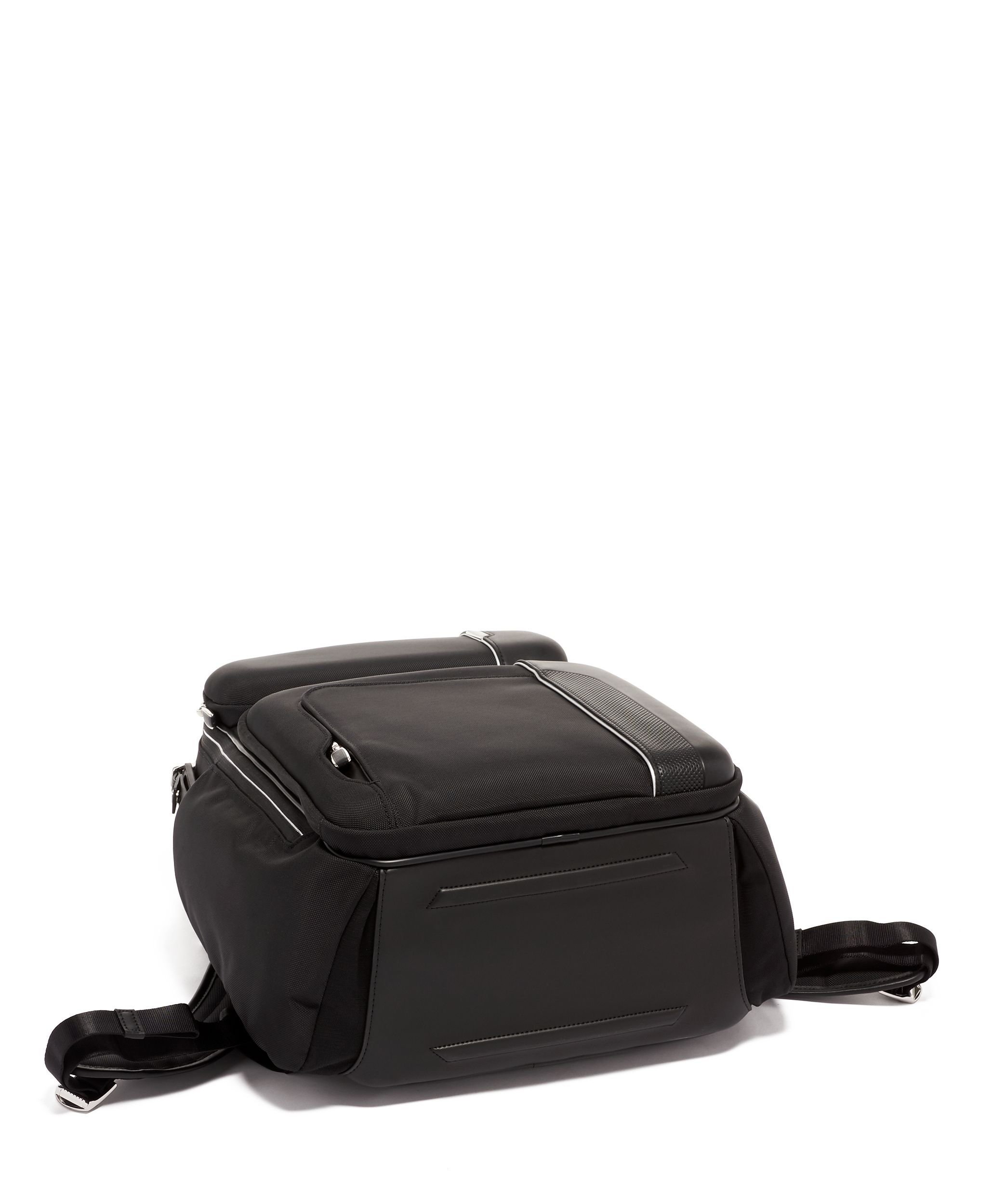 ARRIVÉ 「バーカー」バックパック ブラック｜TUMI(トゥミ)公式