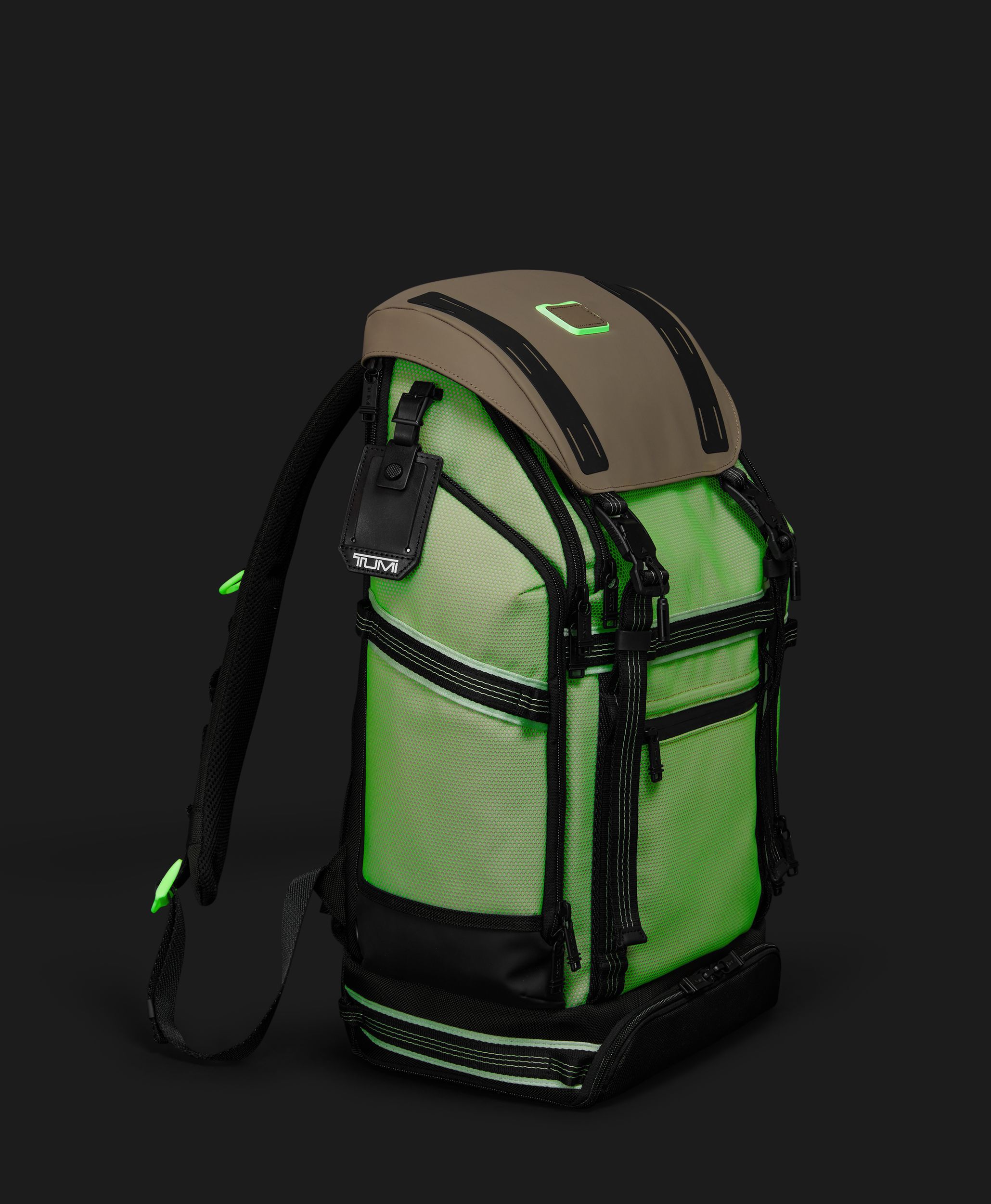 TUMI トゥミ ALPHA BRAVO エクスペディション バックパック ALPHA BRAVO 「エクスペディション」バックパック チョーク