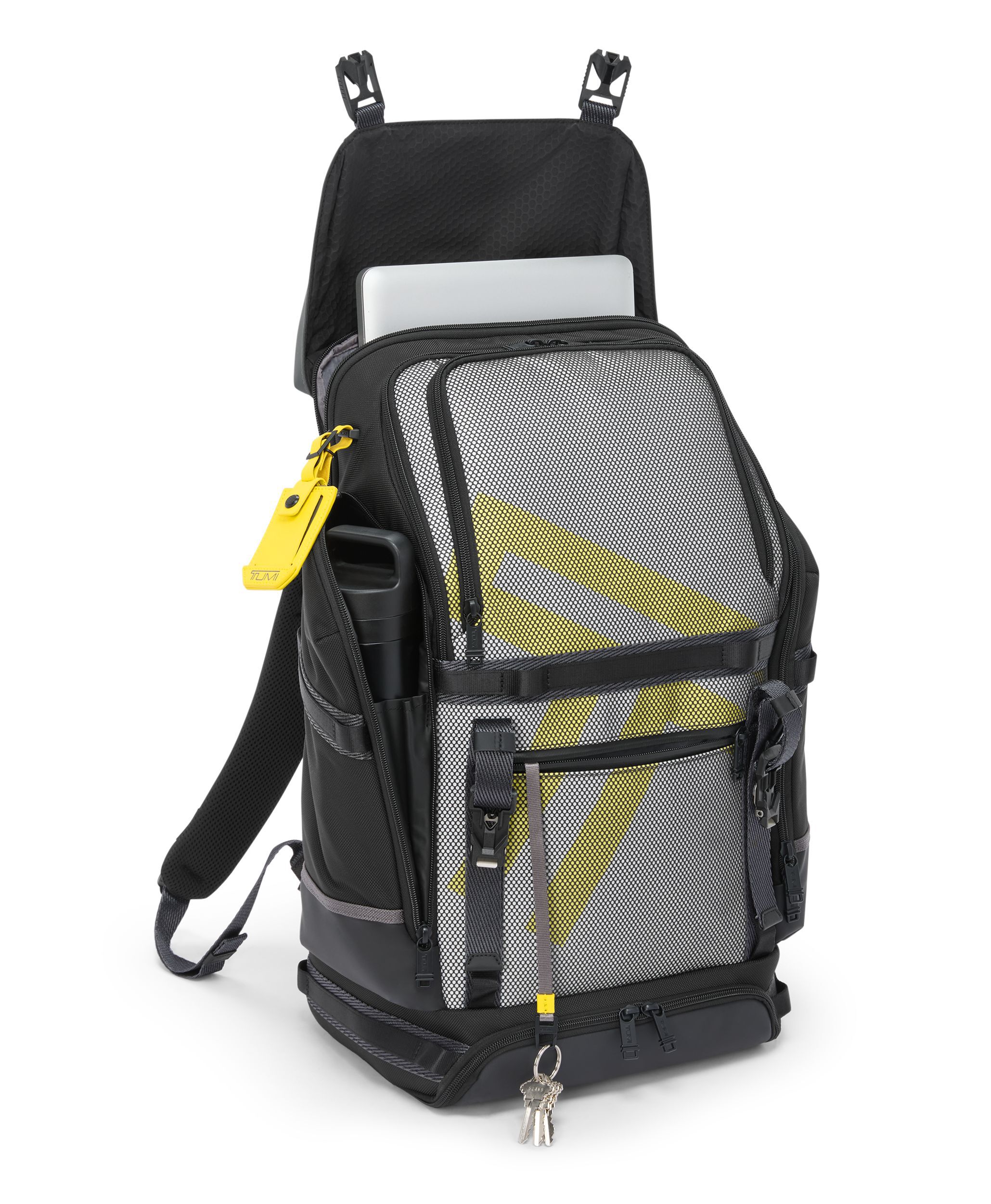 未使用　タグ付き　TUMI ALPHA BRAVO モントレー　ボディバッグ トゥミ TUMI 【日本正規品】トゥミ ボディバッグ TUMI スリングバッグ
