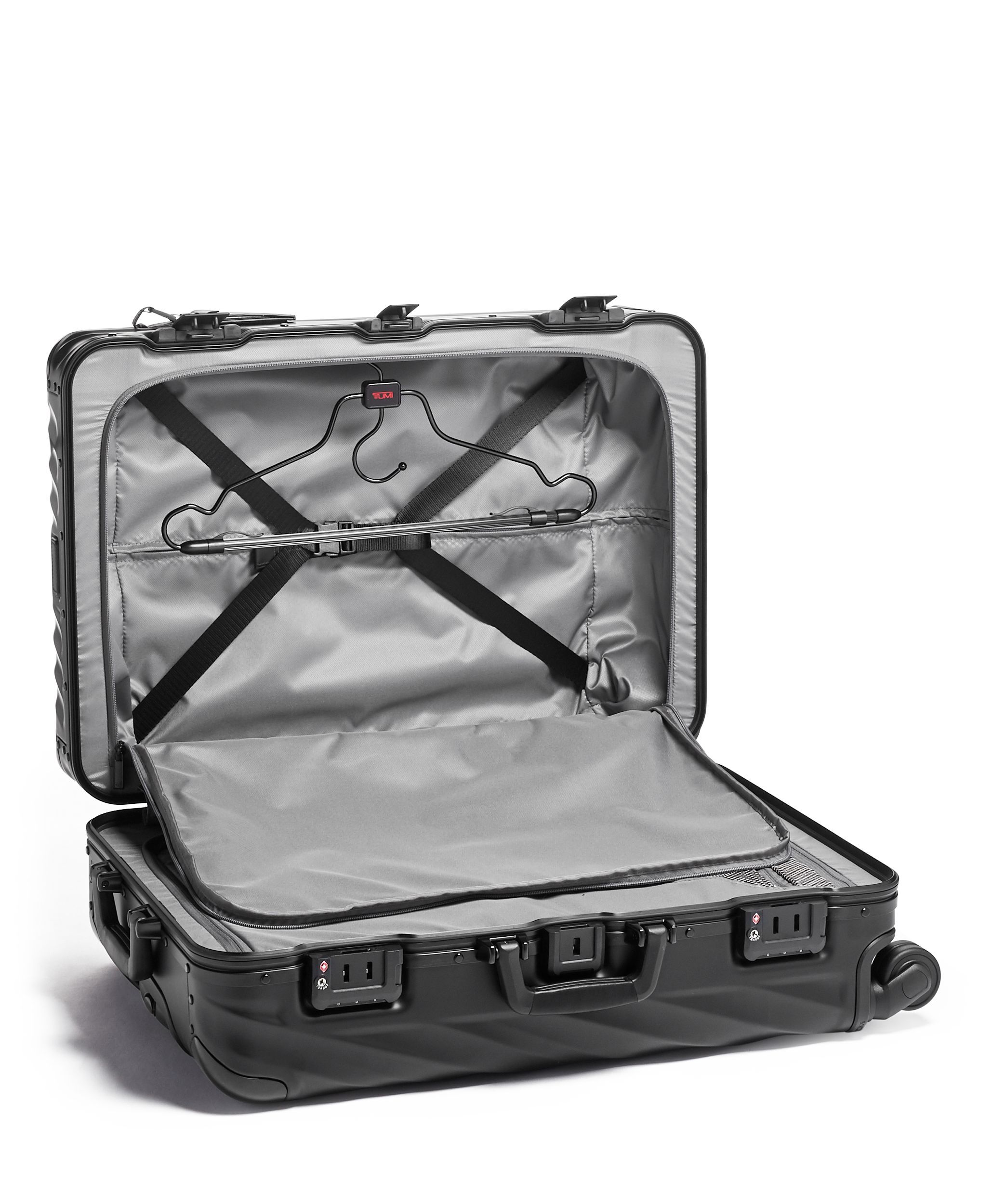 19 DEGREE ALUMINUM ミディアム・チェックイン マット ブラック｜TUMI