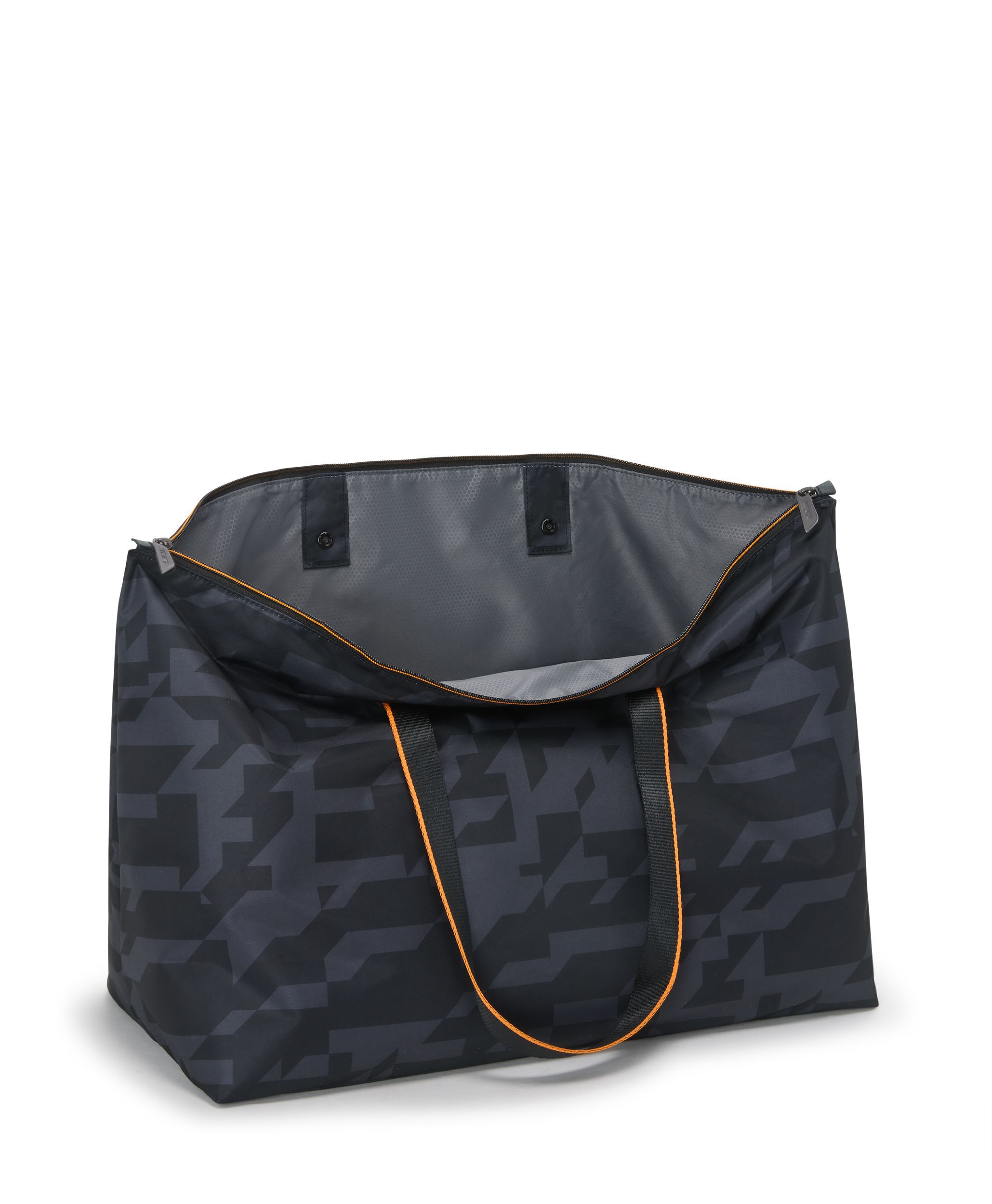 TUMI | McLaren ジャスト・イン・ケース・トート ブラック