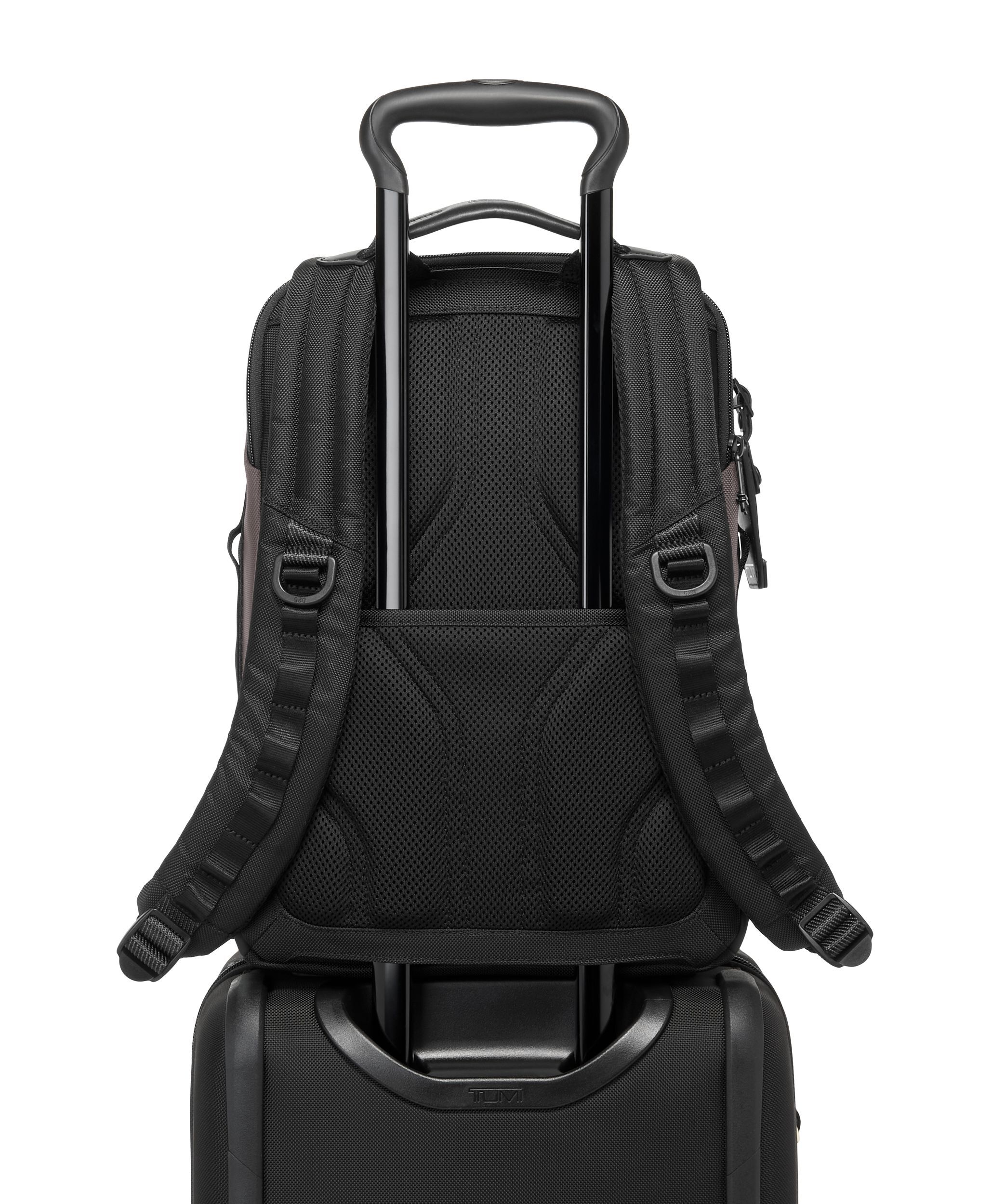 ALPHA BRAVO 「ダイナミック」バックパック チャコール｜TUMI(トゥミ