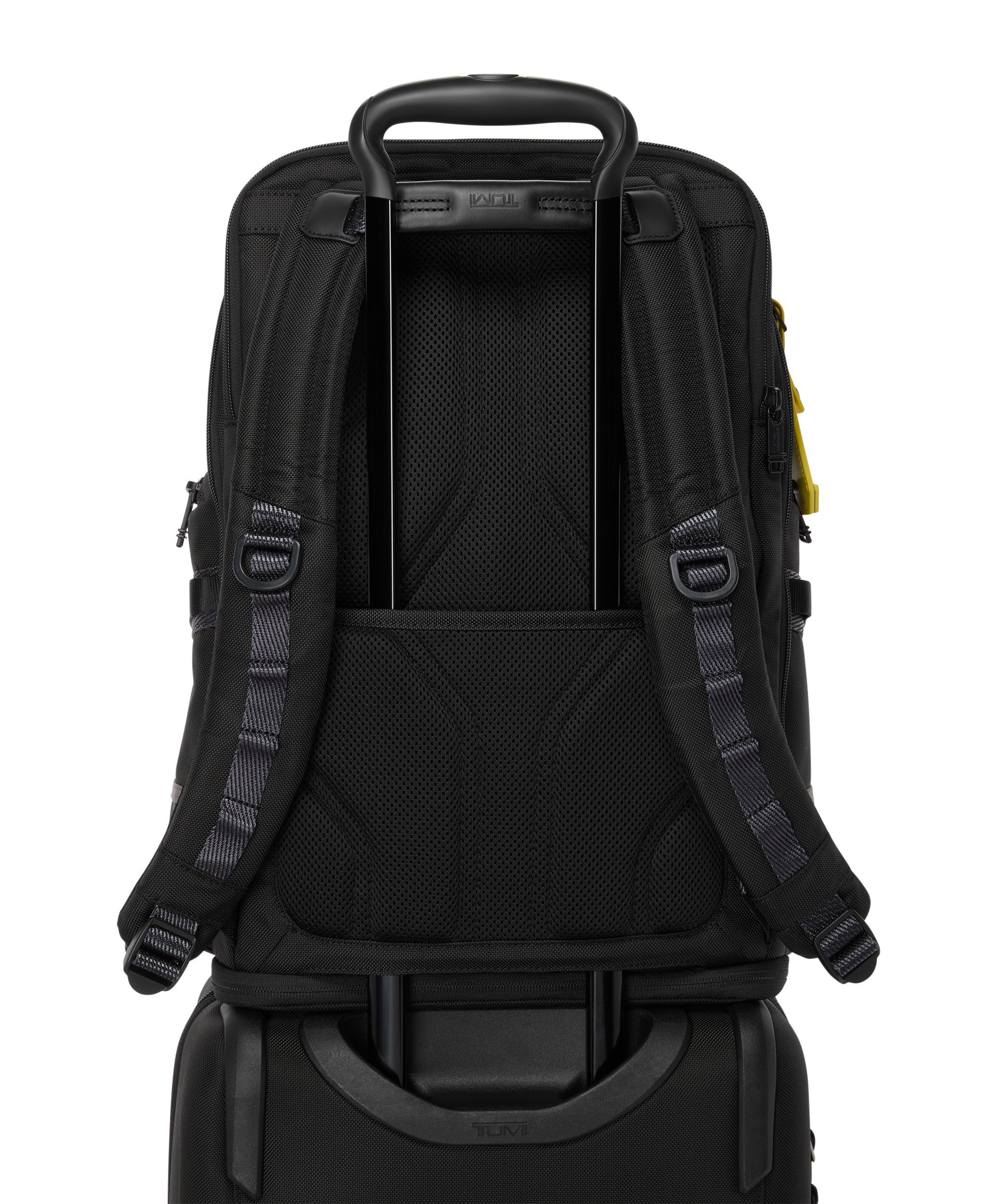 ALPHA BRAVO 「ノマディック」バックパック リフレクティブ T TUMI
