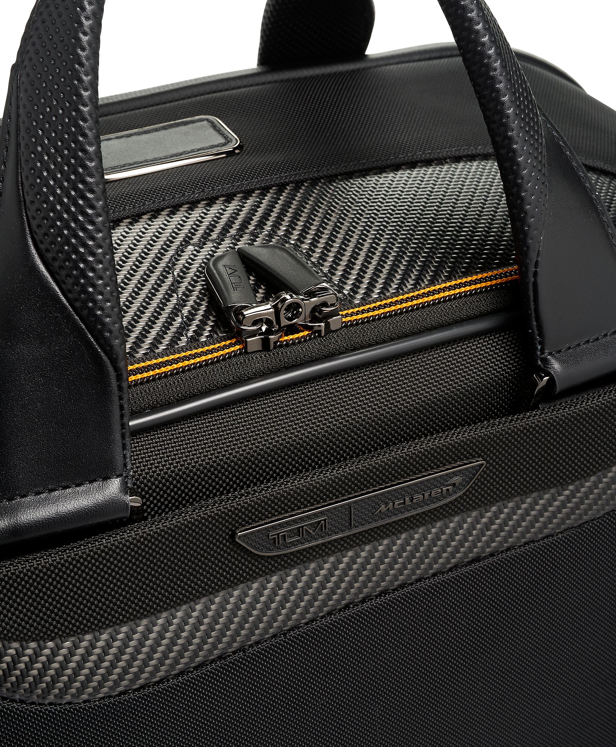 TUMI I MCLAREN 「クァンタム」ダッフル ブラック｜トゥミ公式サイト | TUMI