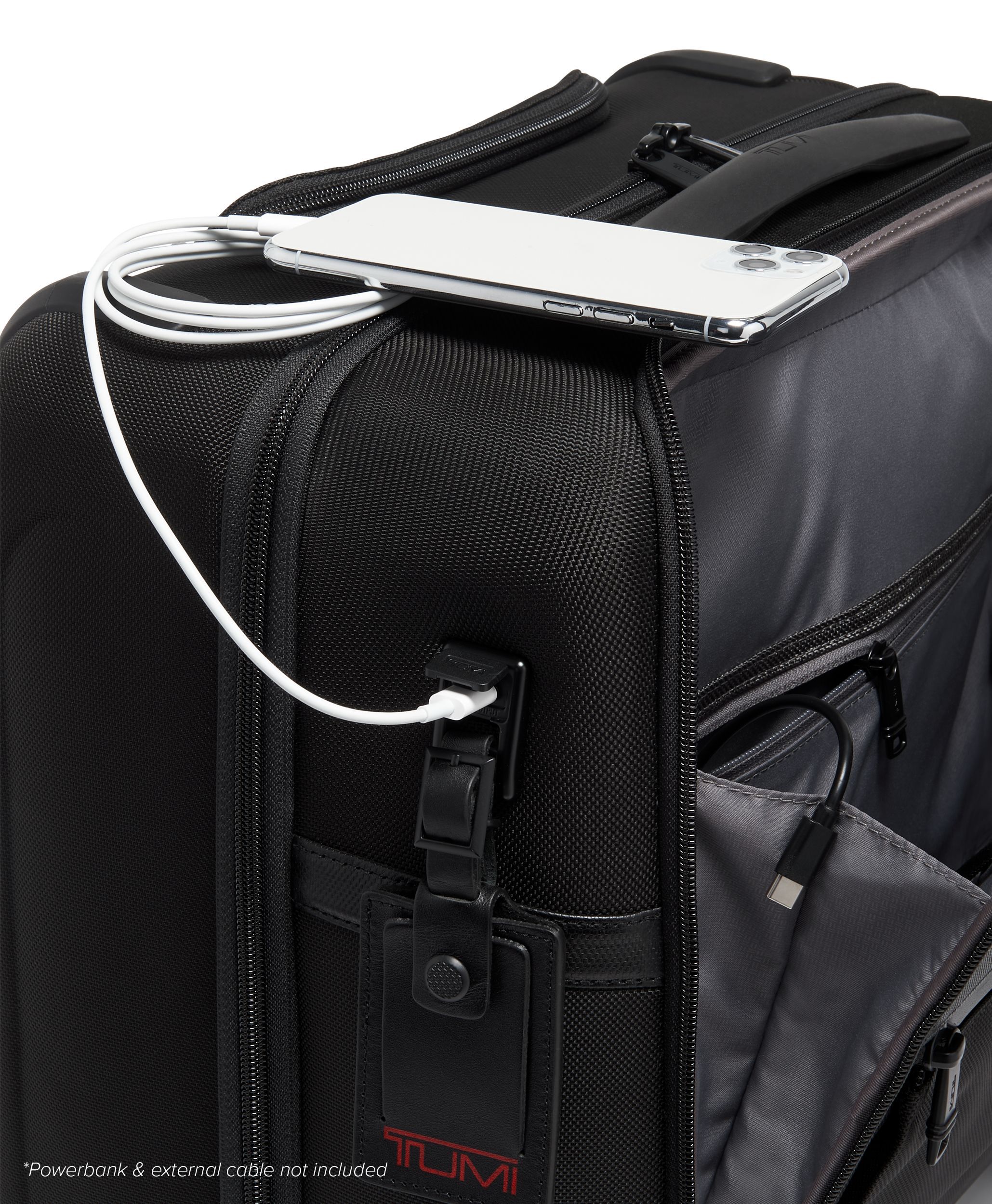 TUMI　AlPHAII　4ウィールドコンパクトブリーフ　機内持込サイズ　黒色 TUMIAlPHAII4ウィールドコンパクトブリーフ機内持込サイズ黒色