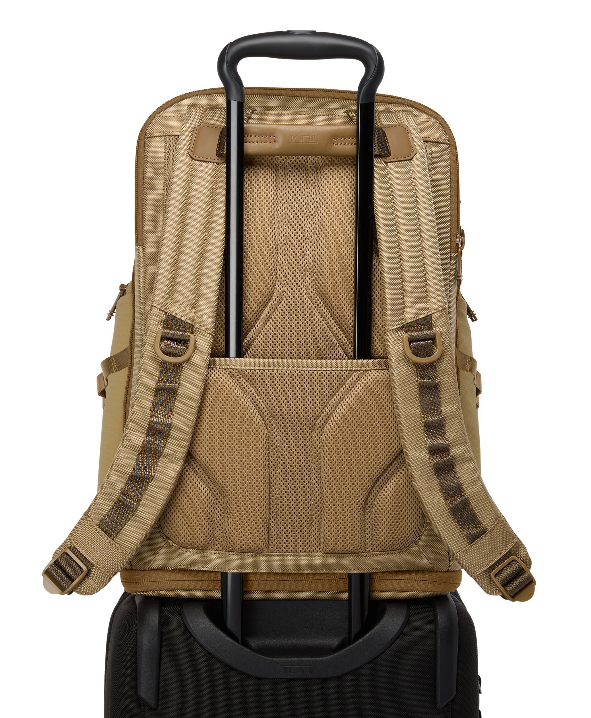 ALPHA BRAVO 「ノマディック」バックパック カーキ| TUMI(トゥミ)公式
