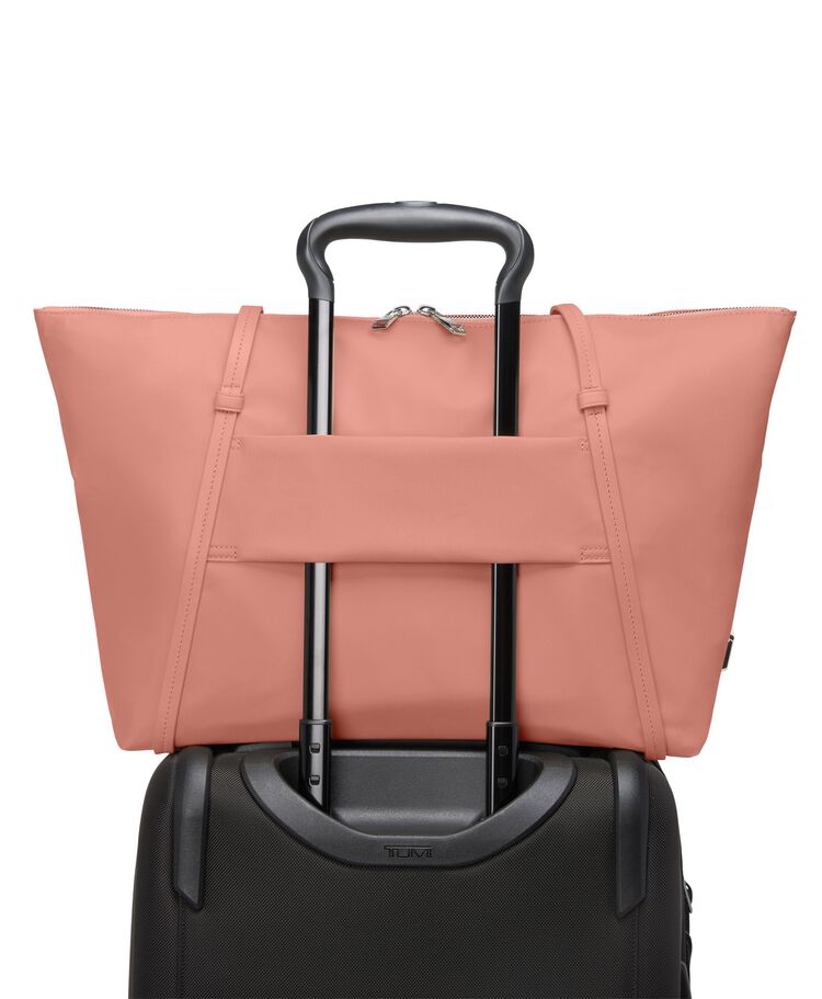 VOYAGEUR 「キュー」トート  hi-res | TUMI