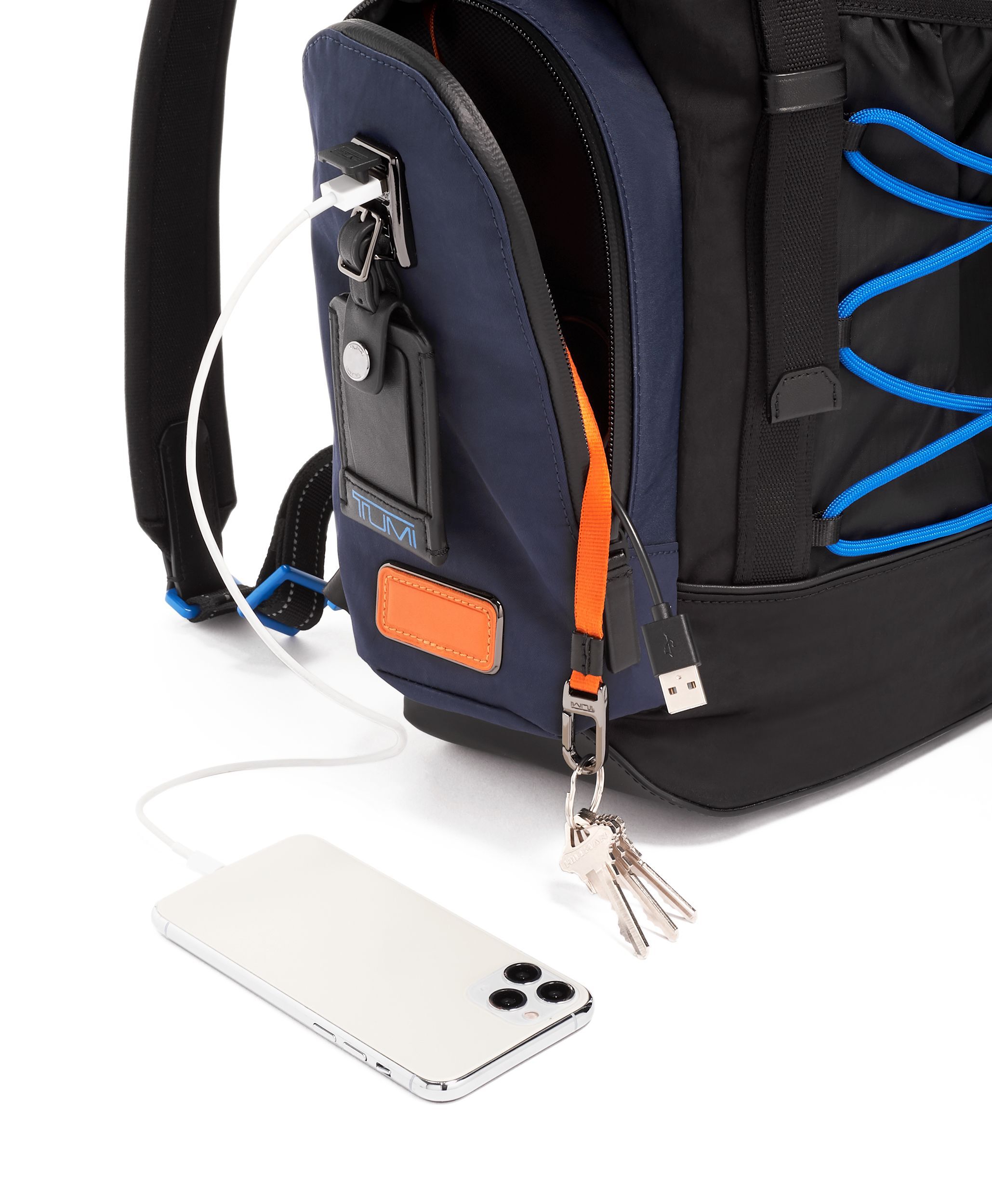 TUMI「リッジ」1337041041 06602025D HARRISON