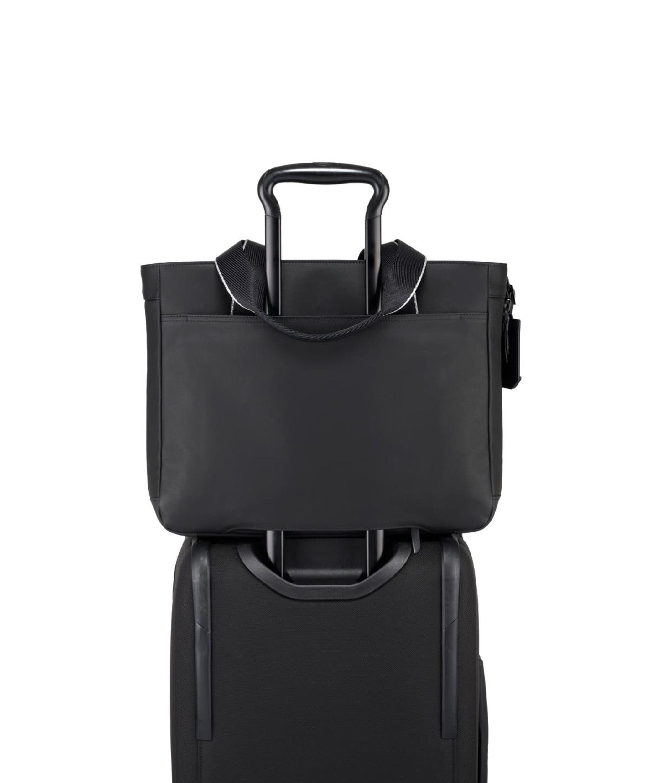 ALPHA BRAVO 「チャオ」トート コーテッド ブラック｜TUMI