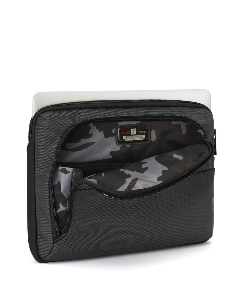 TUMI I SOPH. ミディアム・13インチ・ラップトップ・スリーブ  hi-res | TUMI