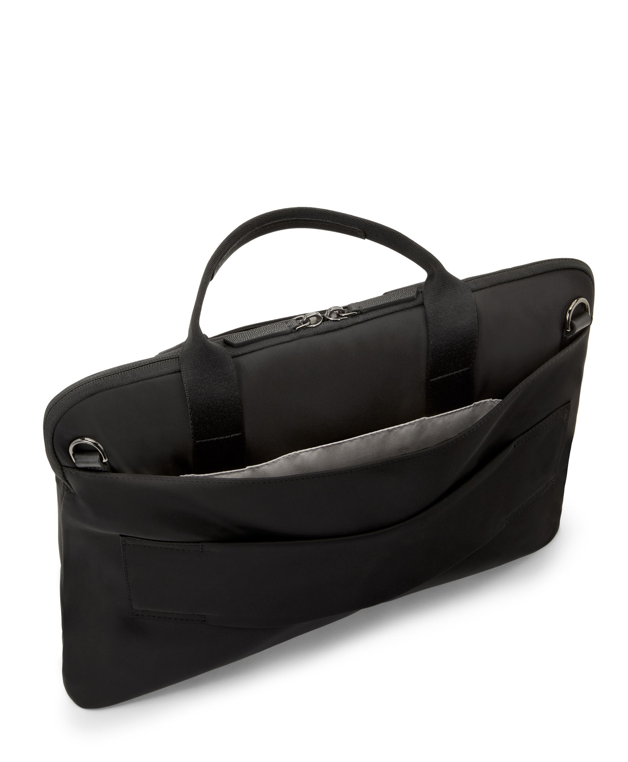 TUMI トゥミ ジョアン ラップトップ・キャリア 2way A4可 VOYAGEUR 「ベニン」ラップトップ・キャリア ブラックガンメタル