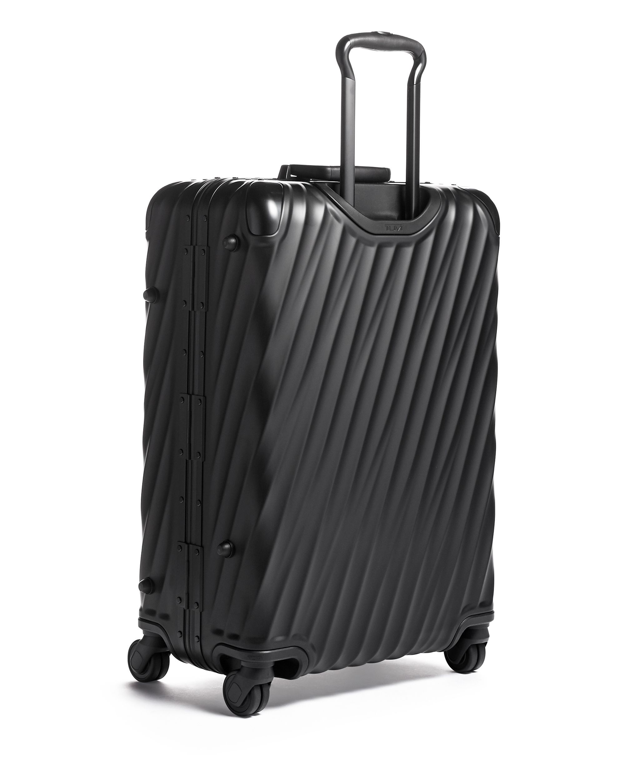 19 DEGREE ALUMINUM ミディアム・チェックイン マット ブラック｜TUMI