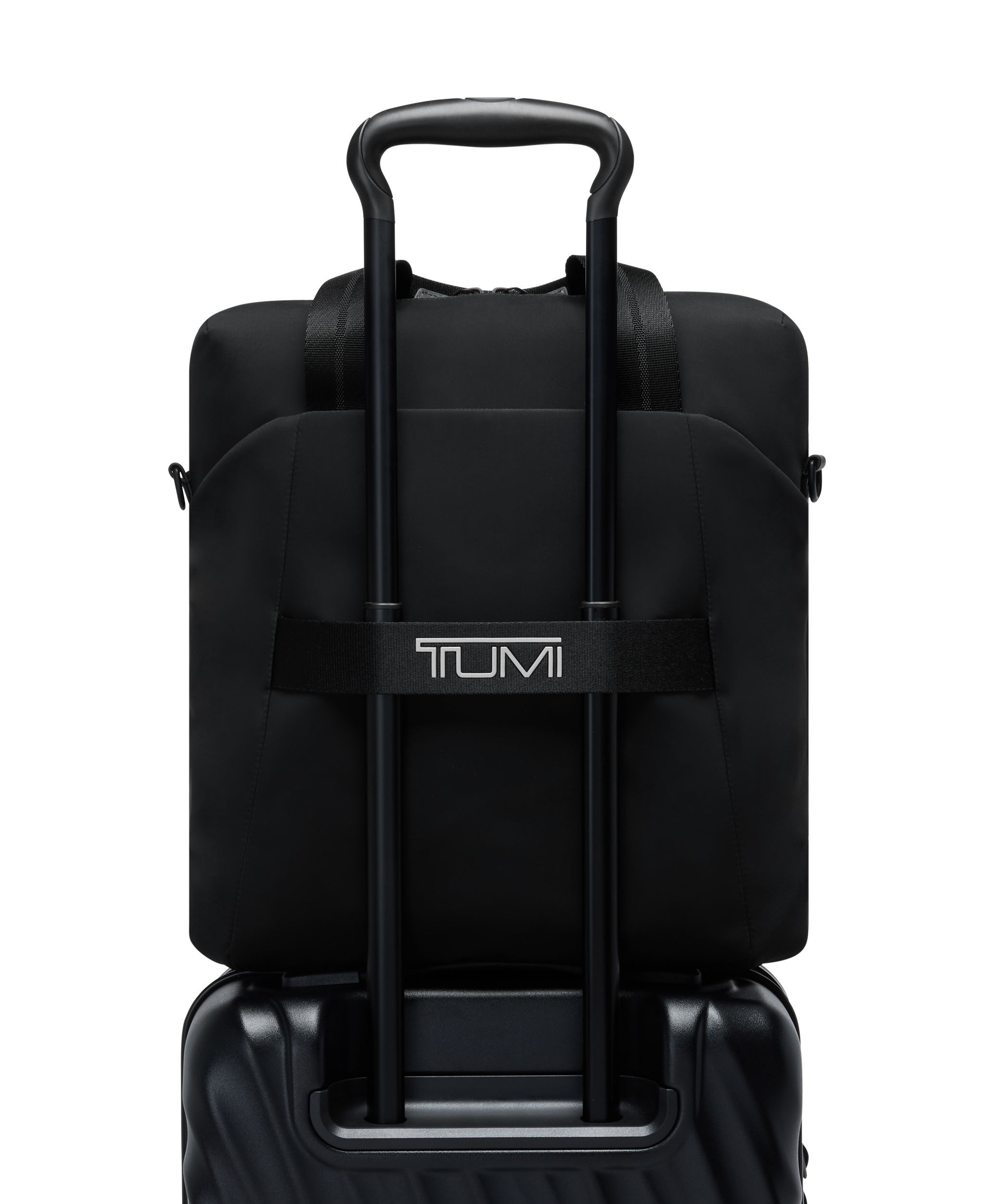 TUMI AXIS ミディアム・トート ブラック| TUMI(トゥミ)公式サイト | TUMI