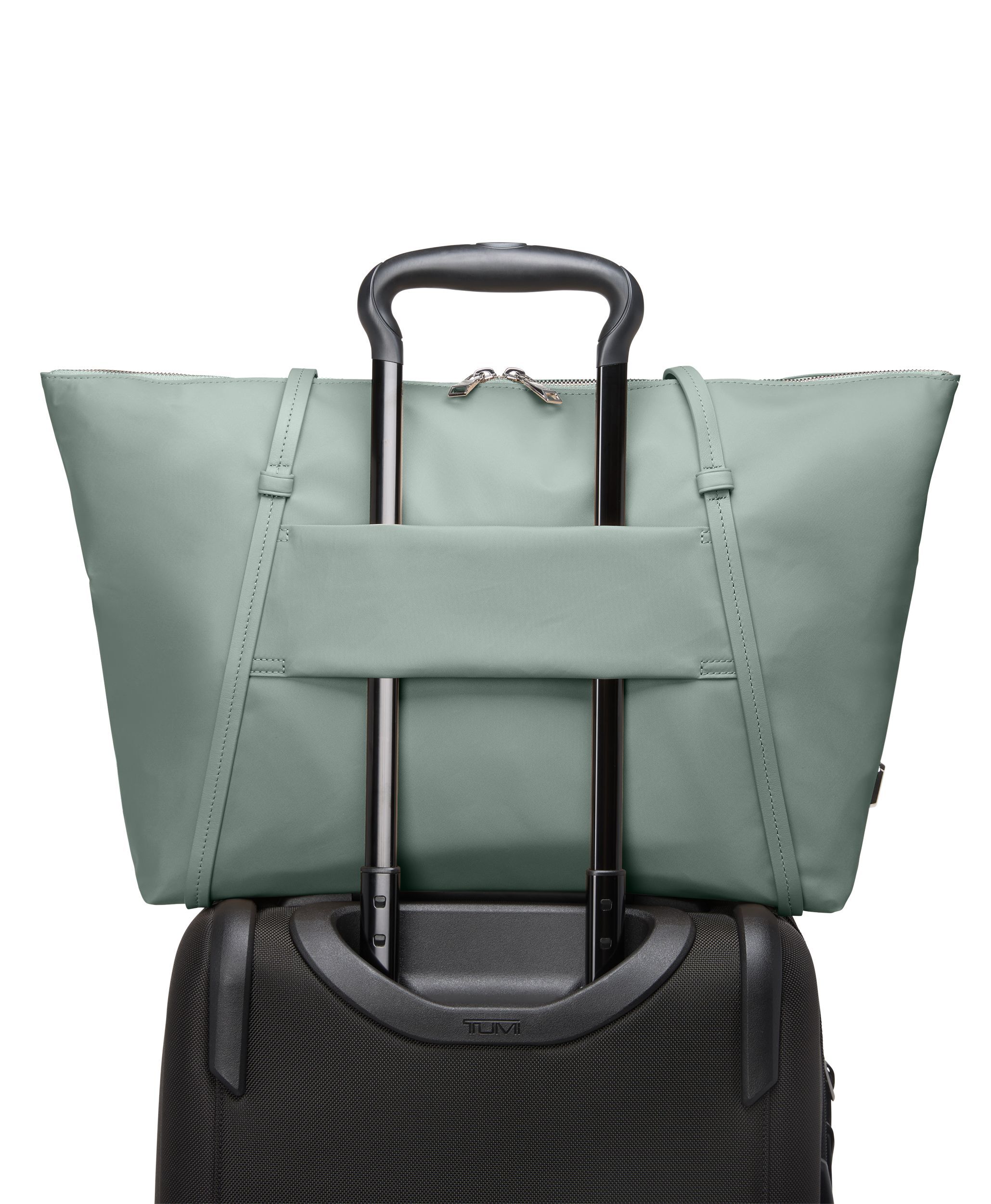 TUMI ショルダーバッグ　ビジネス　オリーブグリーン TUMI（ビジネスバッグ ・ グリーン・カーキ/緑色系）のフリマアイテム一覧