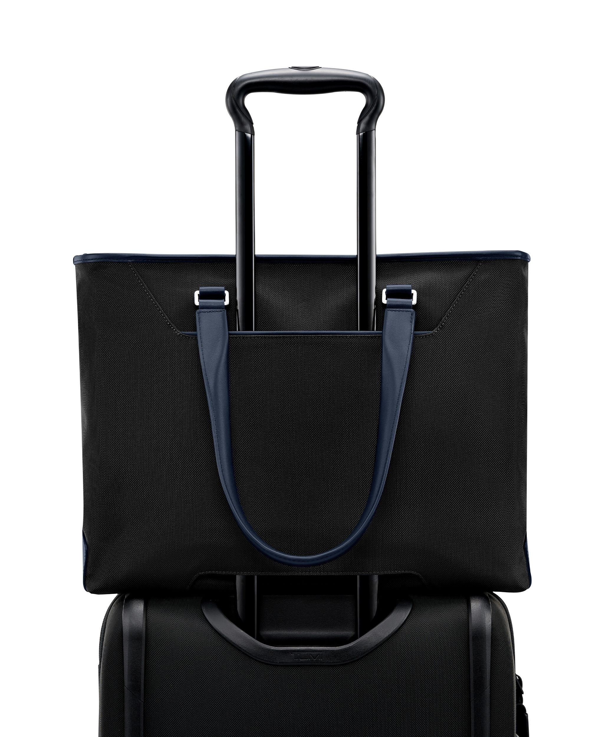JARVIS イースト・ウエスト・トート ブラック/ネイビー｜TUMI