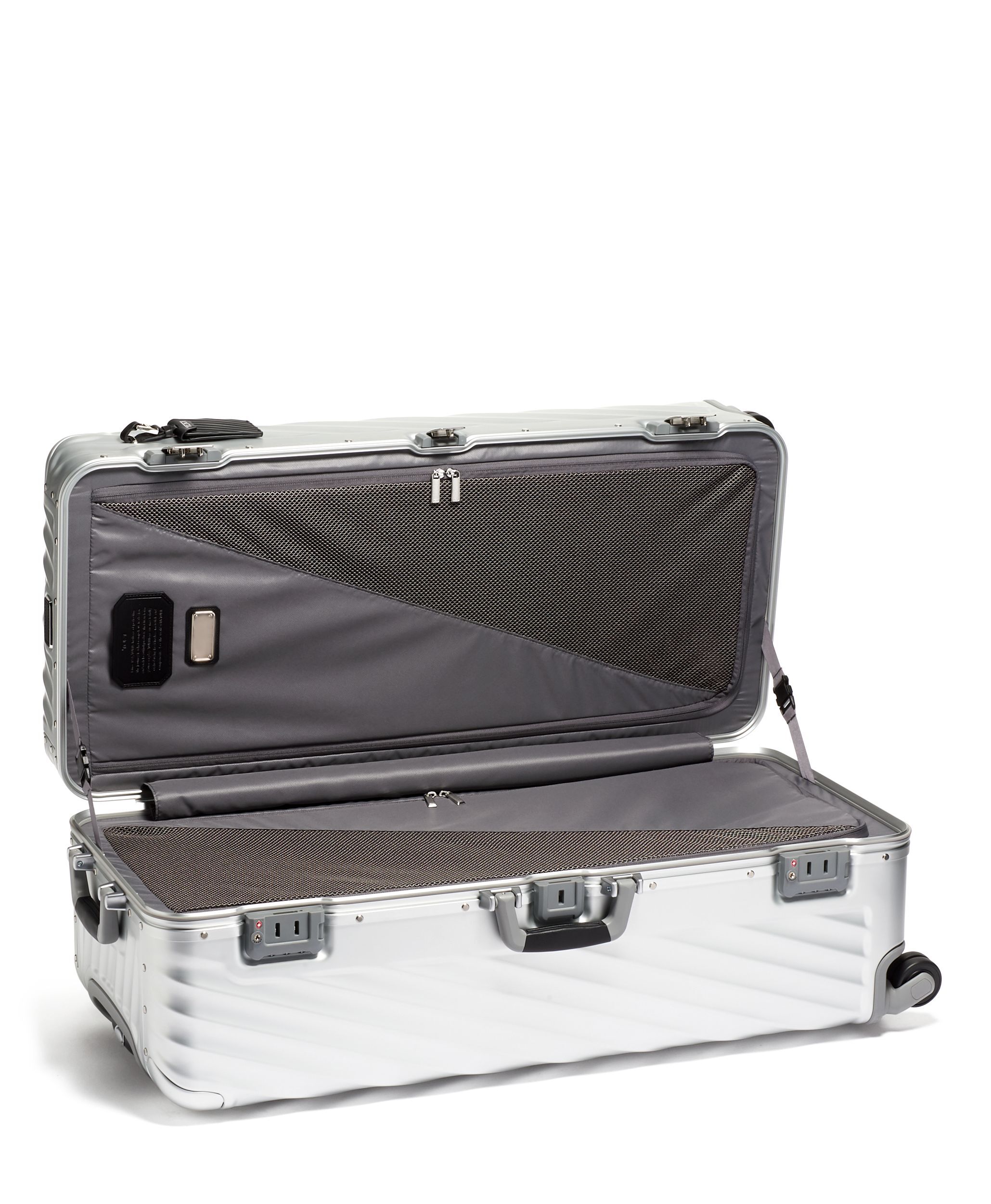 19 DEGREE ALUMINUM ローリング・トランク シルバー｜トゥミ公式サイト | TUMI