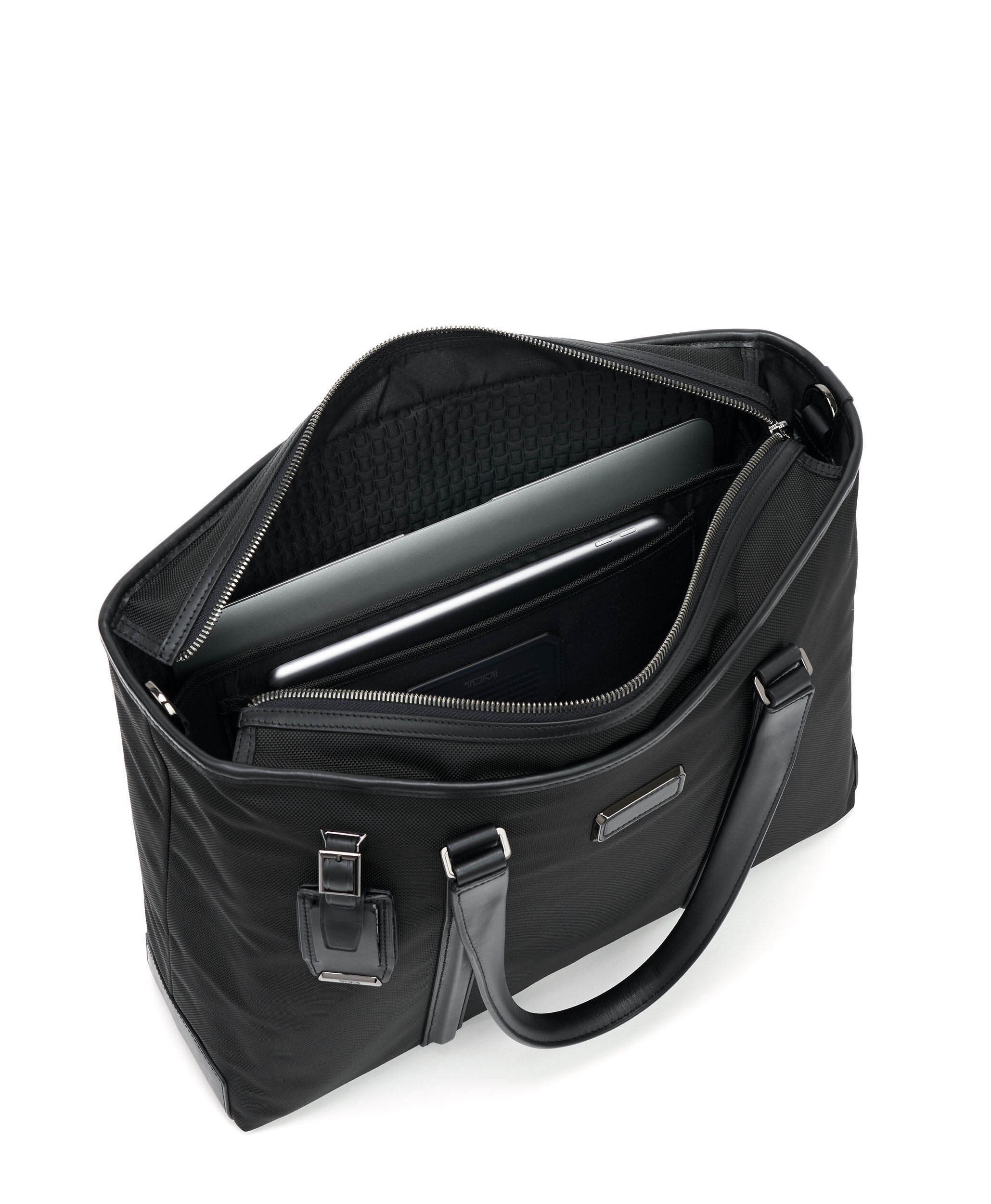 【新品タグ付き】 TUMI JALコラボ Jarvis トートバッグ ビジネス 最高のビジネスバッグが誕生！ TUMI〈トゥミ〉の「JARVIS」をスーツや