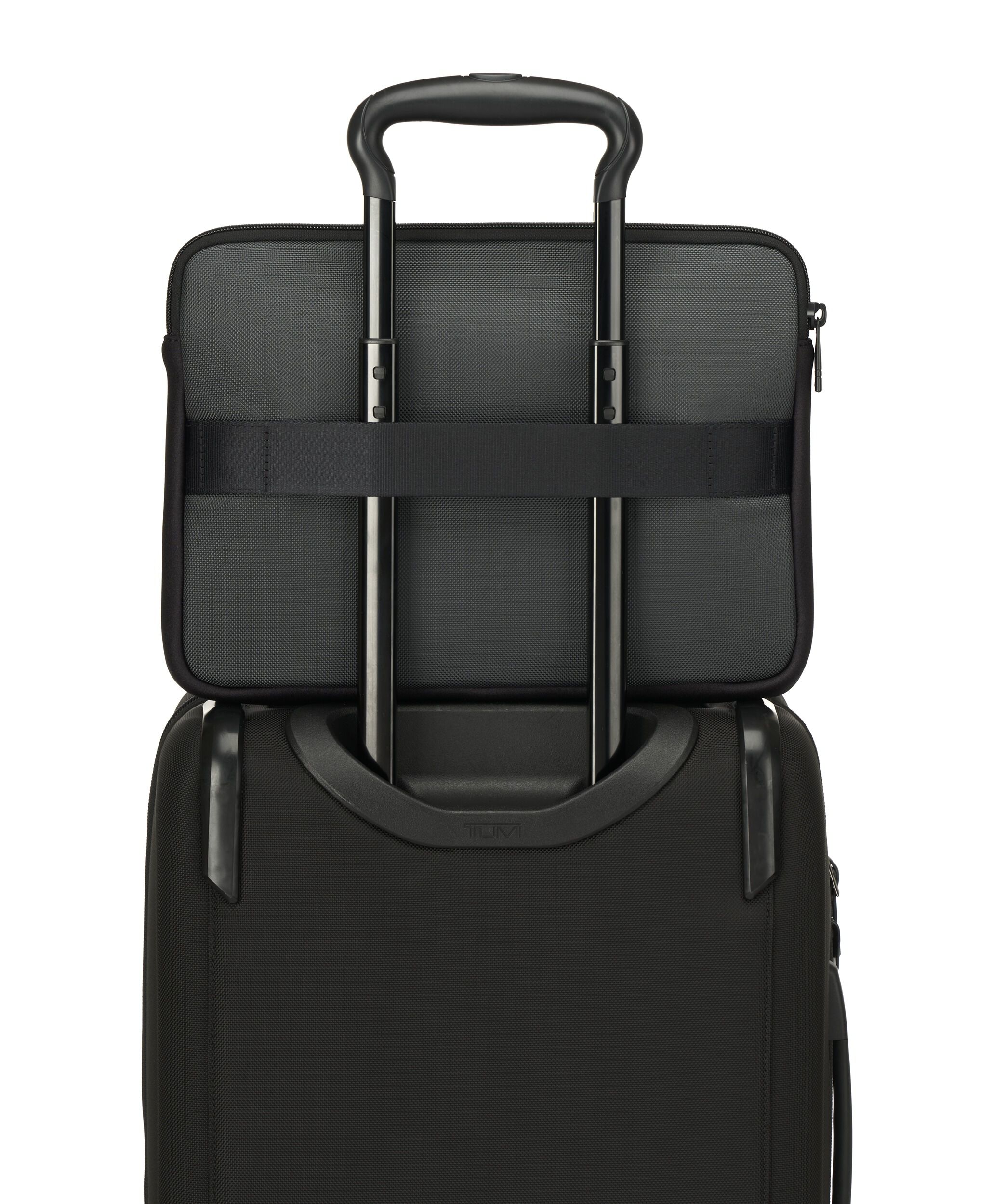 TUMI| SOPH. ミディアム・13インチ・ラップトップ・スリーブ グレイ