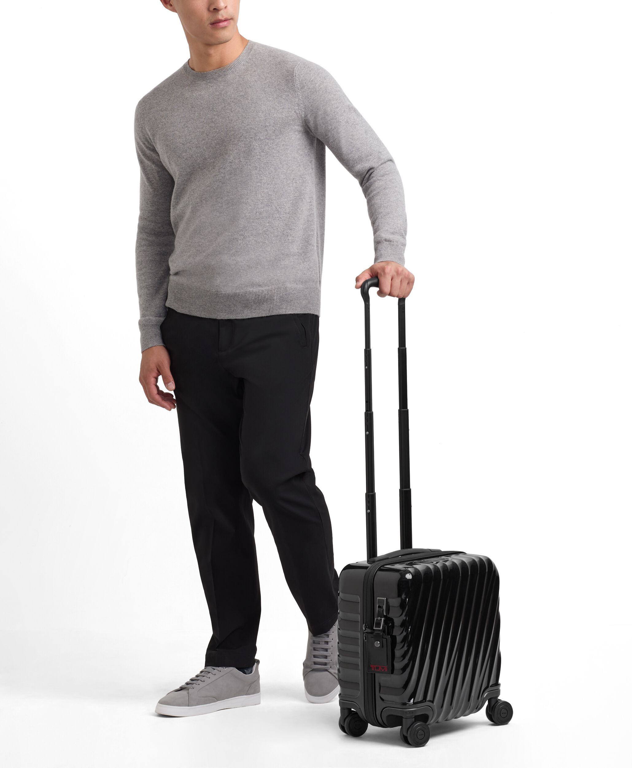 19 DEGREE スモール・コンパクト・4ウィール・ブリーフ ブラック｜トゥミ公式サイト | TUMI