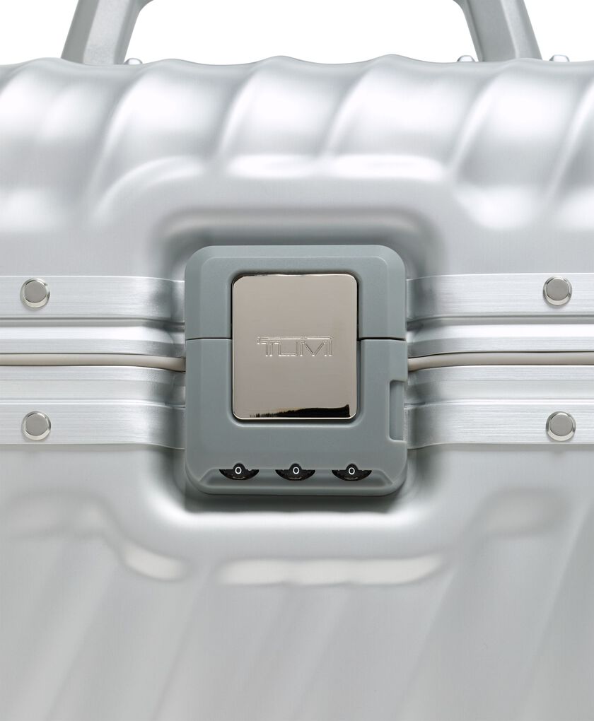 19 DEGREE ALUMINUMトレイン・ケース  hi-res | TUMI