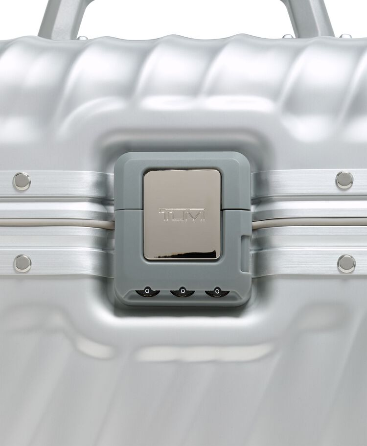 19 DEGREE ALUMINUMトレイン・ケース  hi-res | TUMI