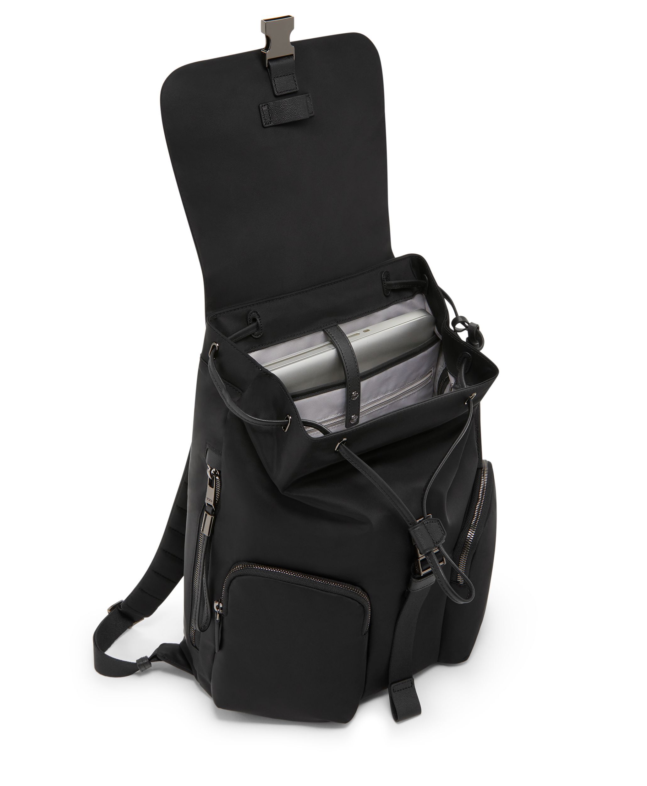 【美品】TUMI トゥミ　レザー　リュック  バックパック　男女兼用 VOYAGEUR 「ラムゼイ」バックパック ブラック/ガンメタル｜TUMI