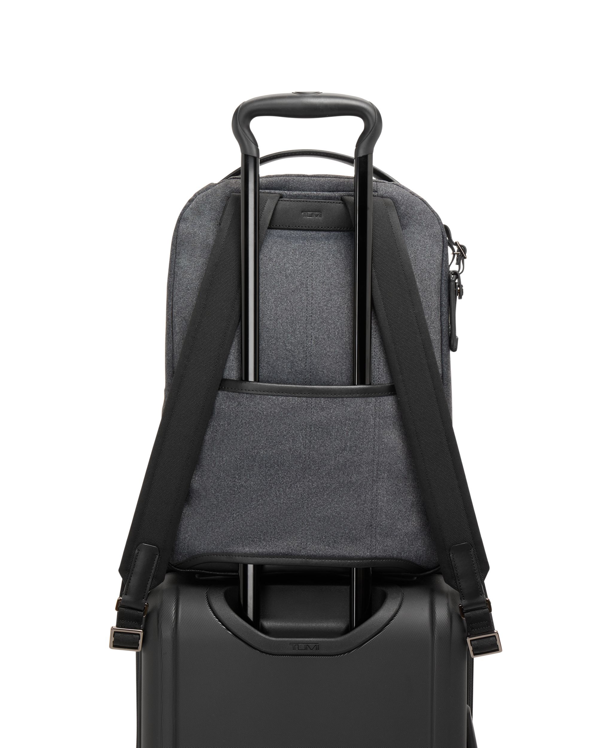 TUMI 最大41%☆6/1限定 正規品5年保証 トゥミ リュック HARRISON
