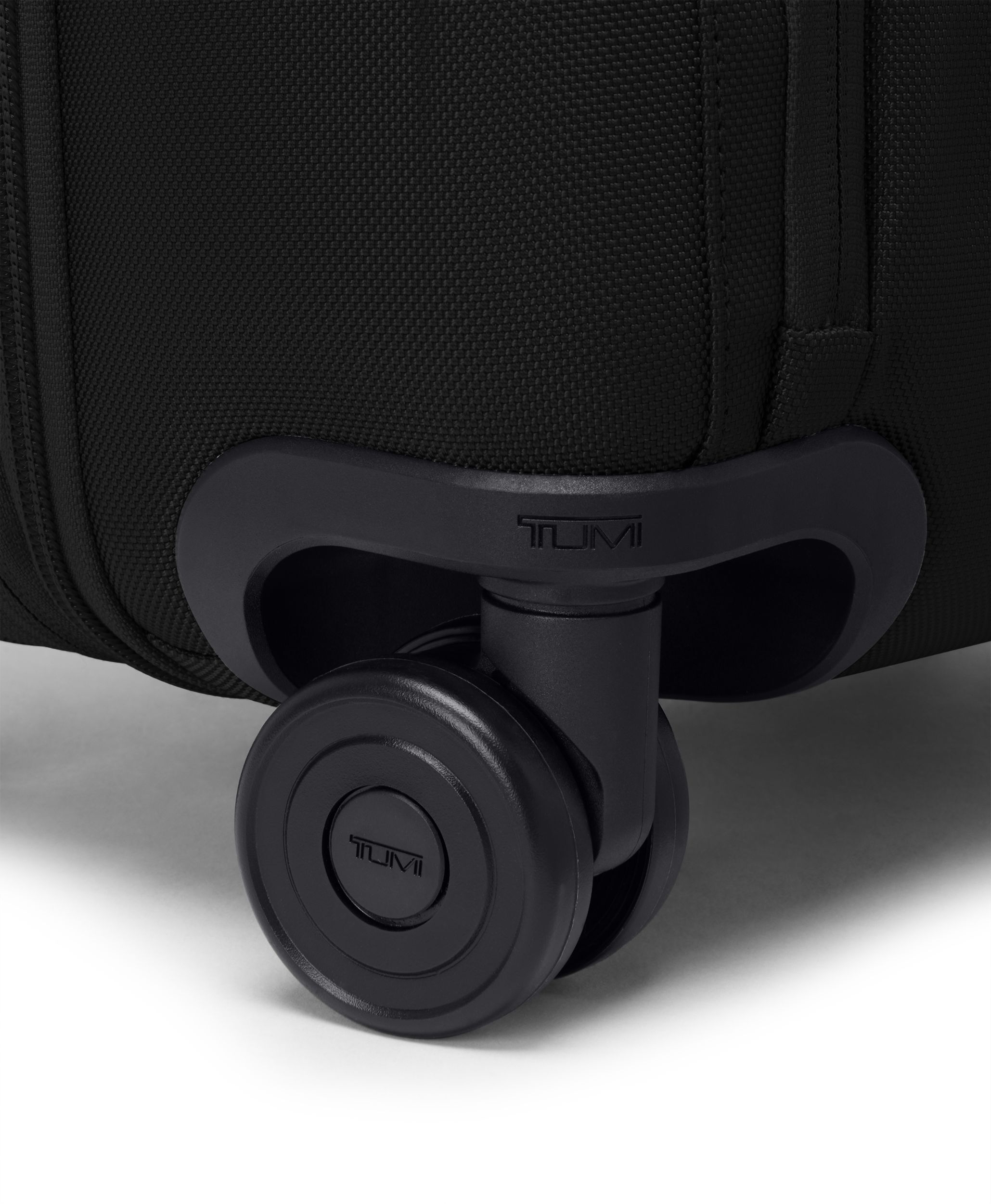 美品 TUMI キャリーケース リュック 2way ブラック アルファ ブラボ TUMI（トゥミ） 並行輸入 キャリーケース アルファブラボー 0232809D