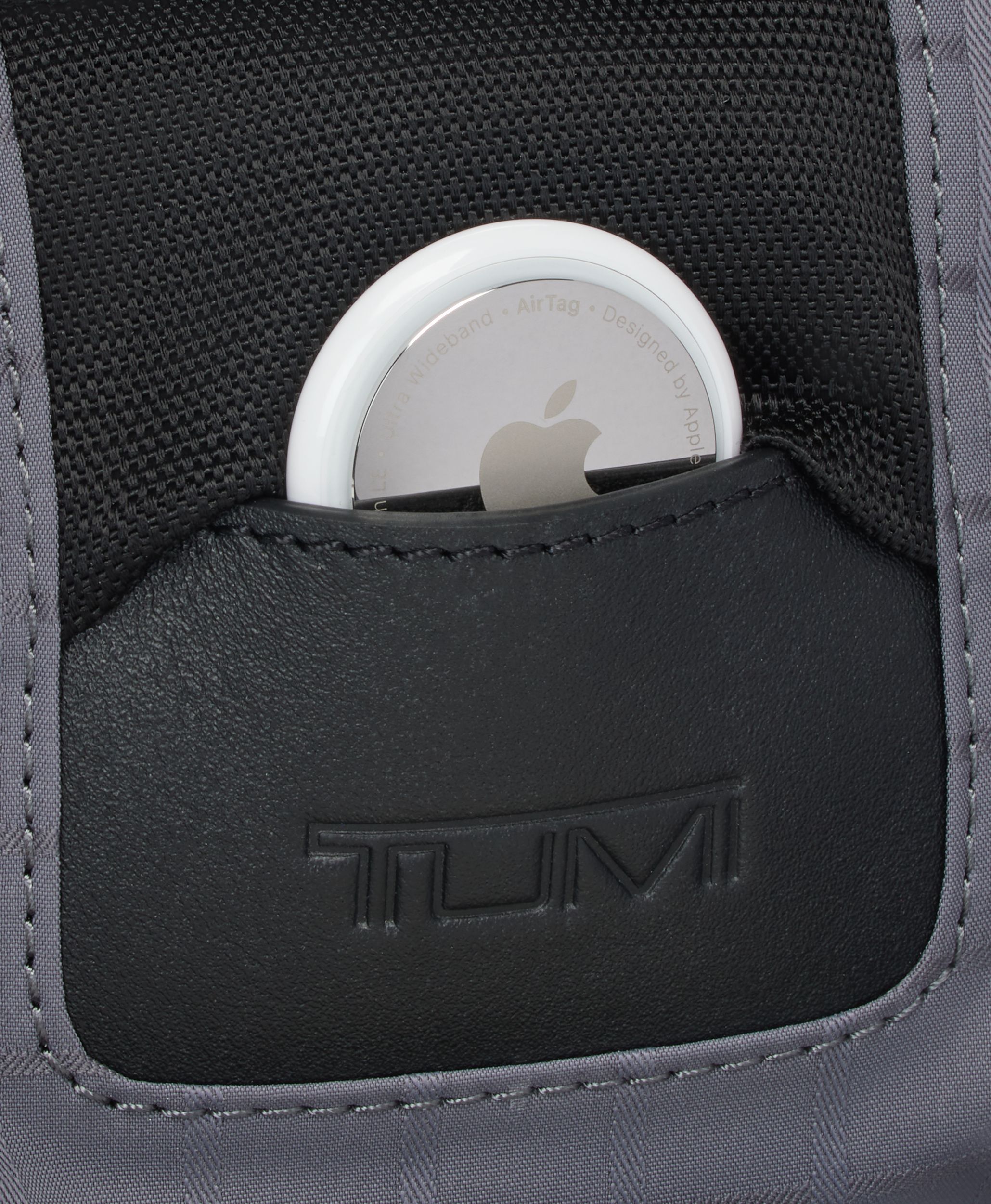 TUMI AXIS ミディアム・クロスボディ ネイビー| TUMI(トゥミ)公式