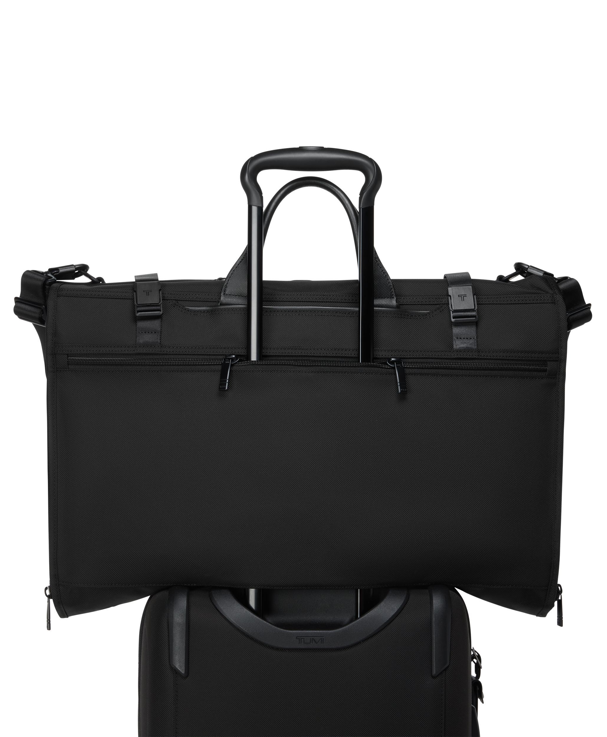 TUMI ALPHA（アルファ） トライフォールド・ガーメント・バッグ