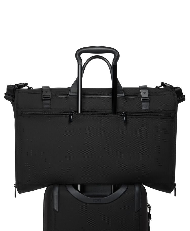 TUMI ALPHA (アルファ) トライフォールド・ガーメント・バッグ  hi-res | TUMI