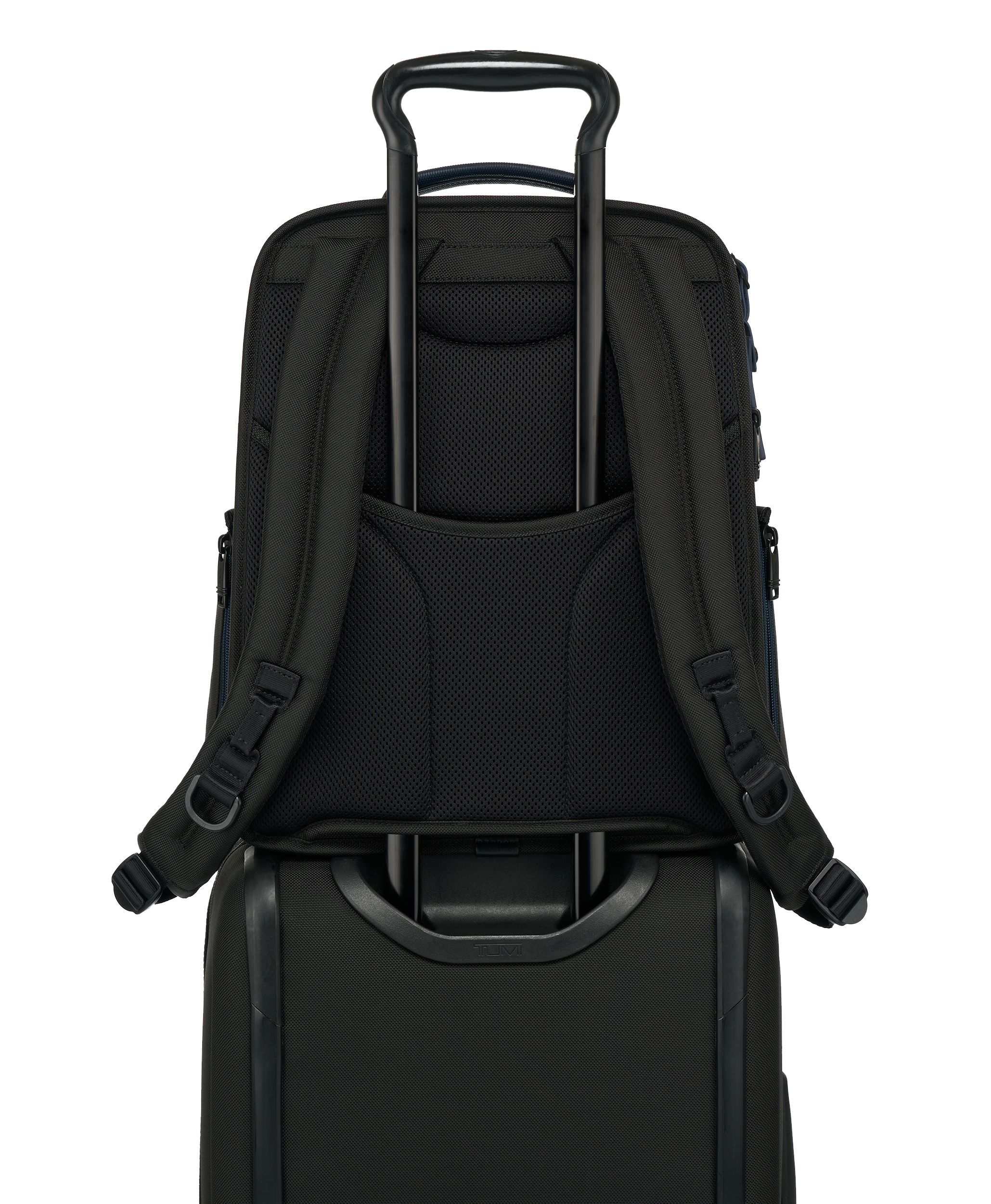 TUMI ALPHA ブリーフ・パック Amazon.co.jp: TUMI - アルファブリーフパック - パッド入り調節