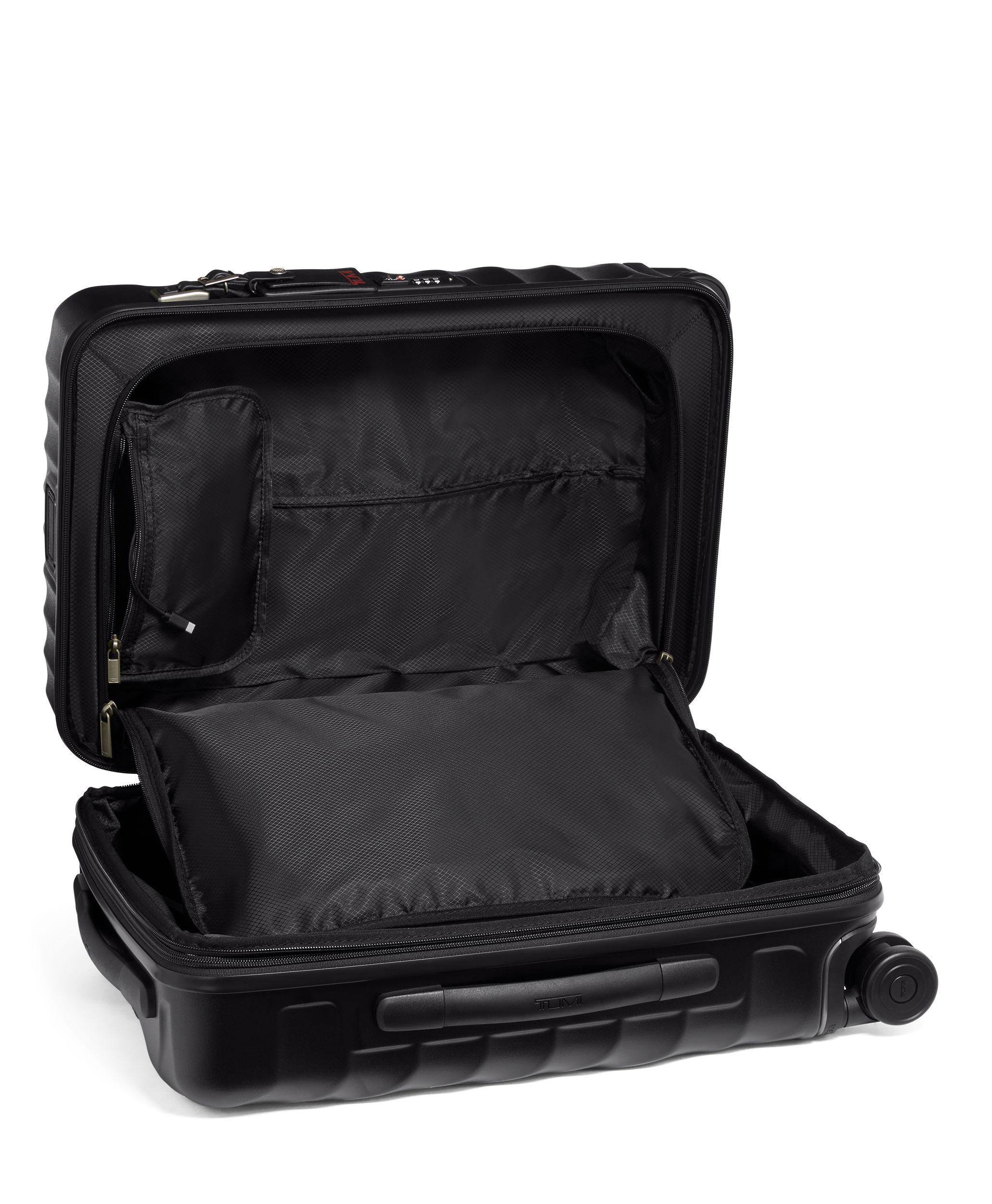 美品 現行品 TUMI ラップトップ キャリア ブラック ナイロン A4可 19 DEGREE インターナショナル・エクスパンダブル・4ウィール