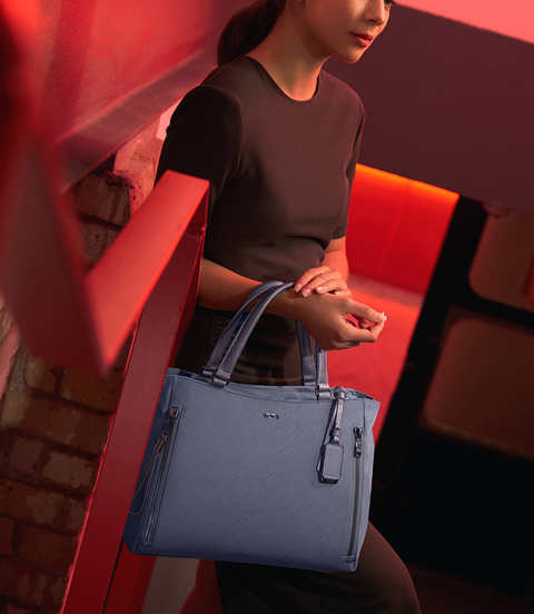VOYAGEUR 「ヴァレッタ」ミディアム・トート  lifestyle | TUMI
