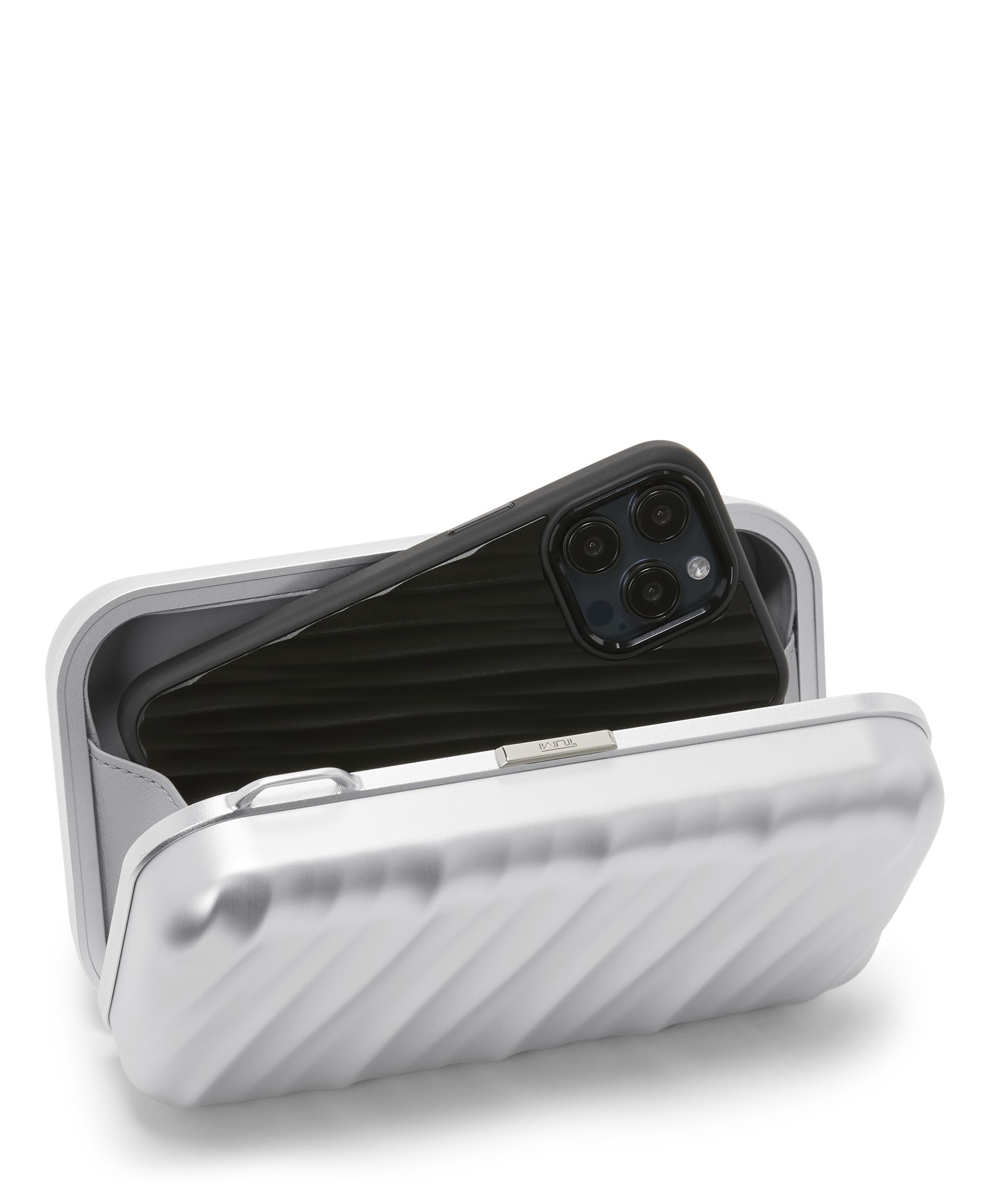 19 DEGREE ALUMINUM コンパクト・スリング シルバー｜TUMI(トゥミ)公式