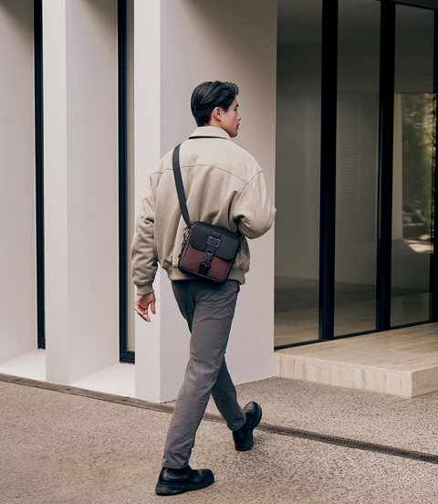 ALPHA BRAVO 「ジュニア」クロスボディ  lifestyle | TUMI
