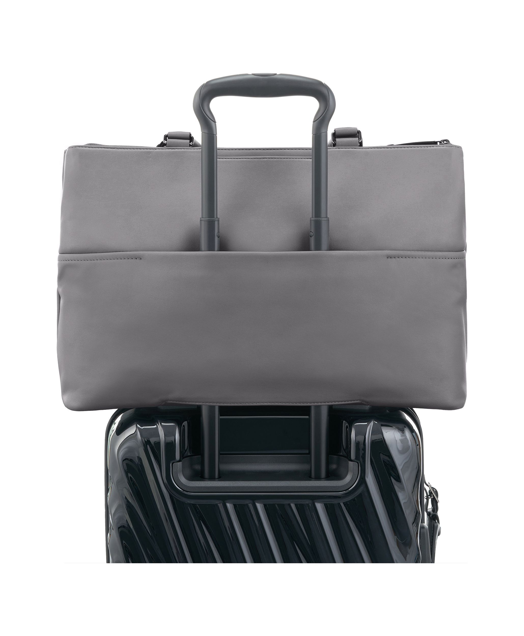 定番の冬ギフト TUMI ビジネス・トート シドニー Voyageur バッグ