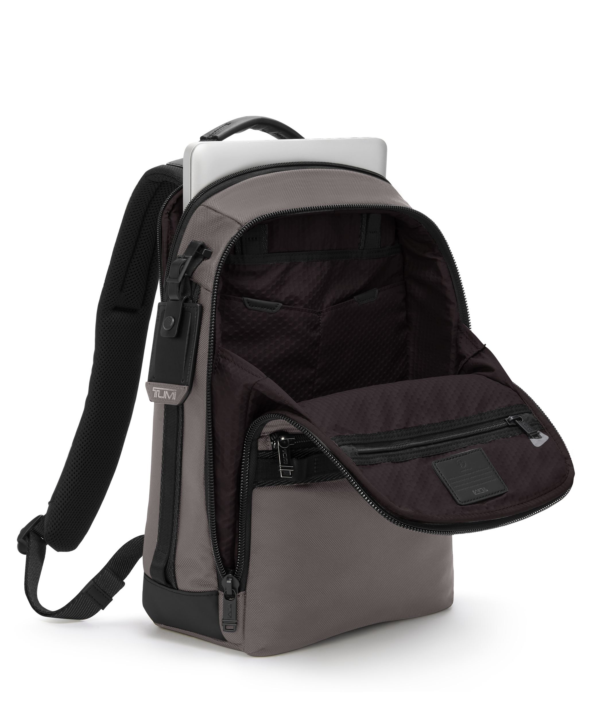 ALPHA BRAVO 「ダイナミック」バックパック チャコール｜TUMI(トゥミ
