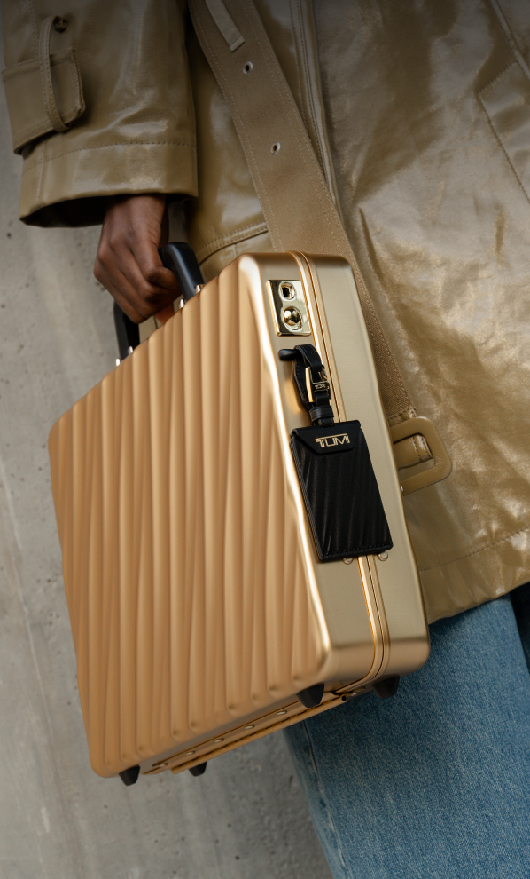 TUMI-Gift-Finder-Grid-Breaker