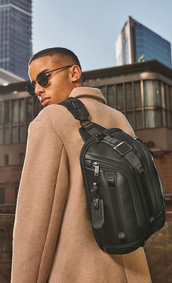 FW25_1564991041_Bravo_KnightSling_Black_gridBreaker_202508