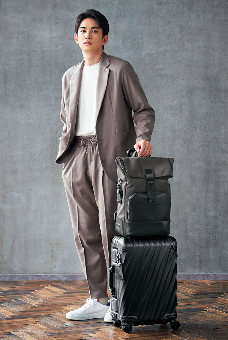 【極美品】TUMI スーツバッグ　ハンガー付　ビジネスバッグ　旅行　ビジネス